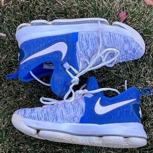 Nike KD 9 (home II basketball shoes. In game royal and white color way.